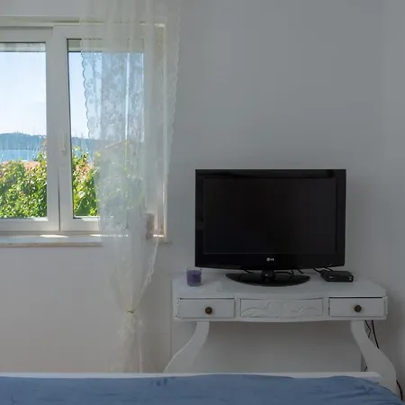 Castella Mediterranean Hideaway Διαμέρισμα